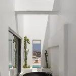 Maera Maximus * Mykonos Town